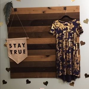 Lularoe elegant Carly